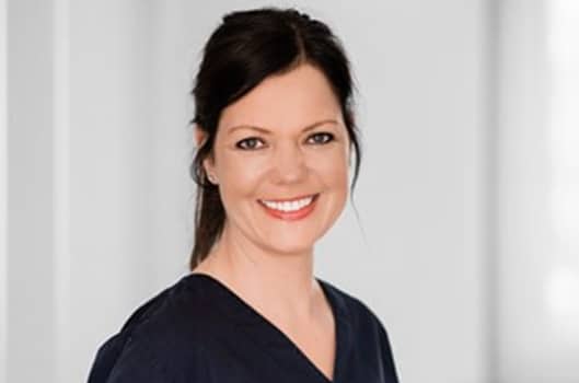 Porträt von Birgit aus dem Team von blendent Zahnärzte Paderborn für Implantologie, ästhetische Zahnmedizin und Smile Design.